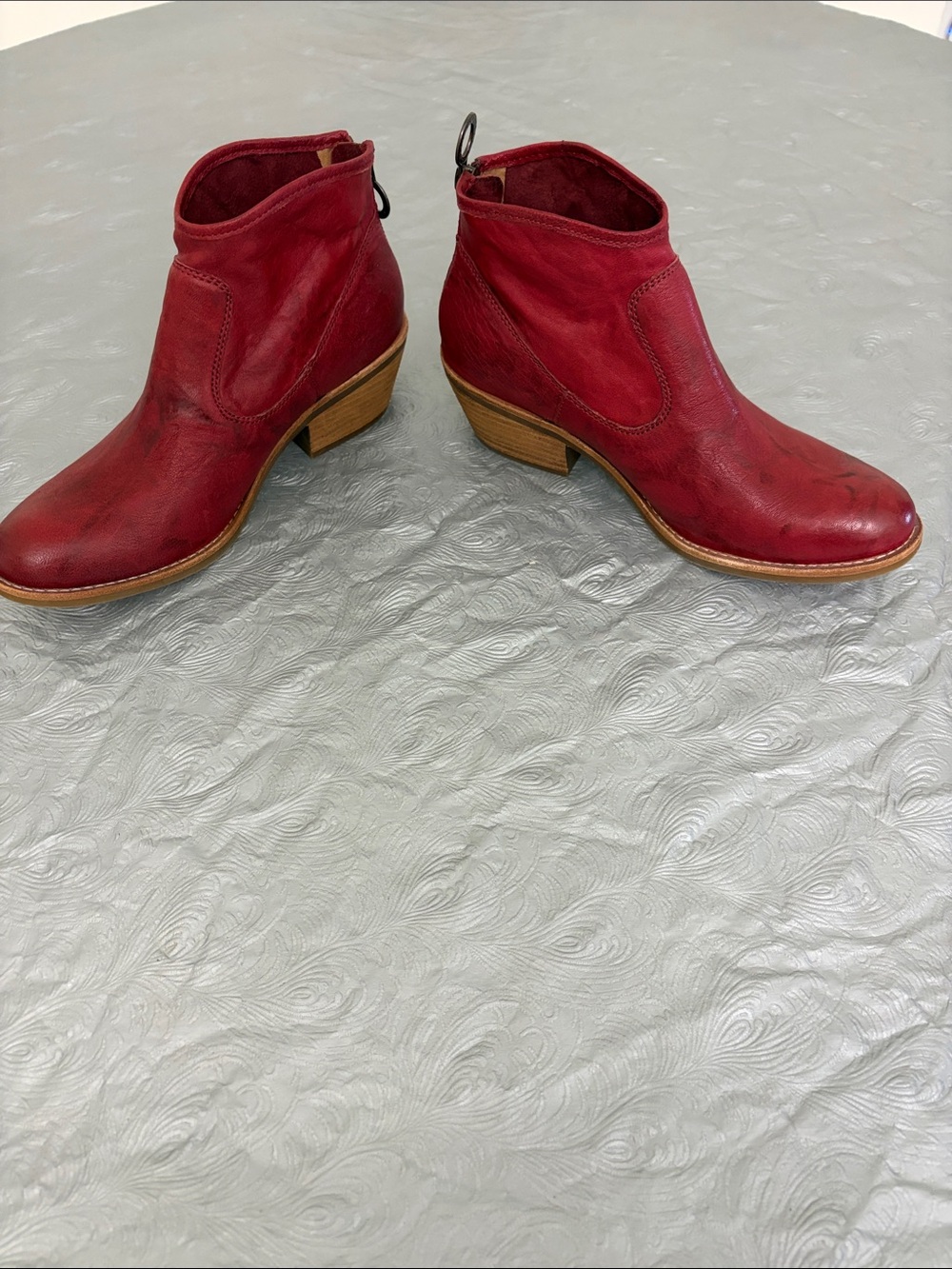 Sofft Women's Distressed Red Leather Ankle Boots - Cowboy Style - Size 8M